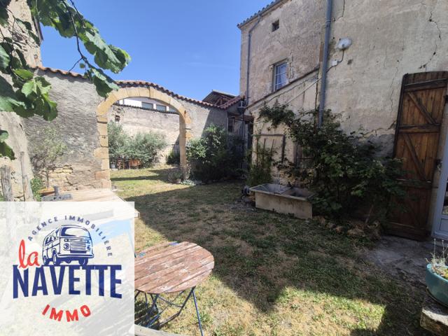 Maison de village 5 pièces avec jardin et dépendances