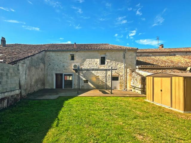 Maison de village 5 pièces avec jardin et piscine à Eynesse