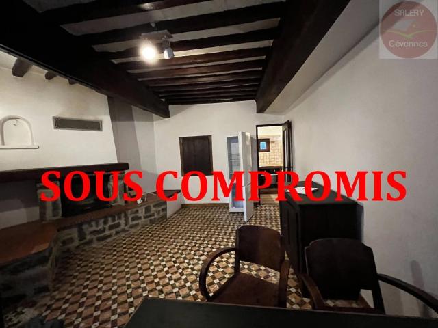 Maison de village 5 pièces bon état