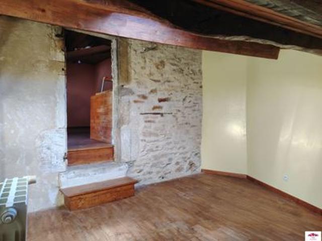 Maison de village 62.76m ²