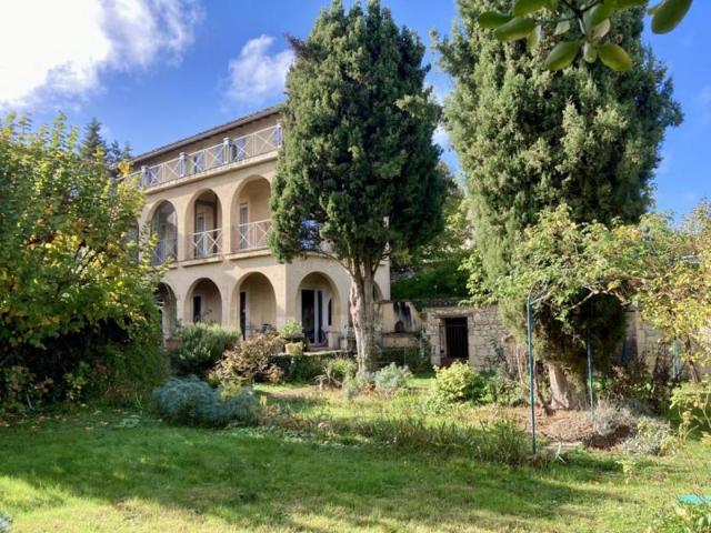 Maison de ville attractive au cœur de Lectoure