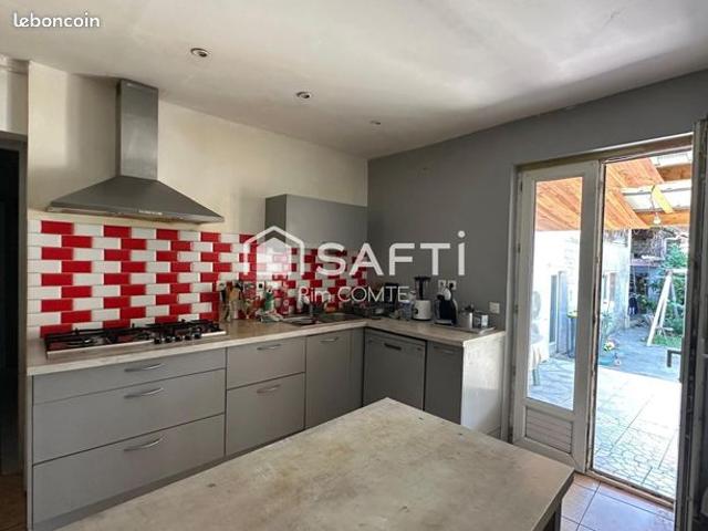 Maison de village 6 pièces 115 m²