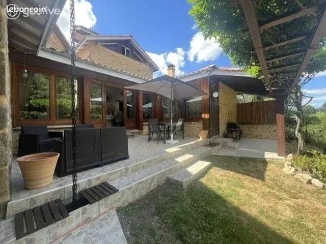 Maison de village 6 pièces 115 m²
