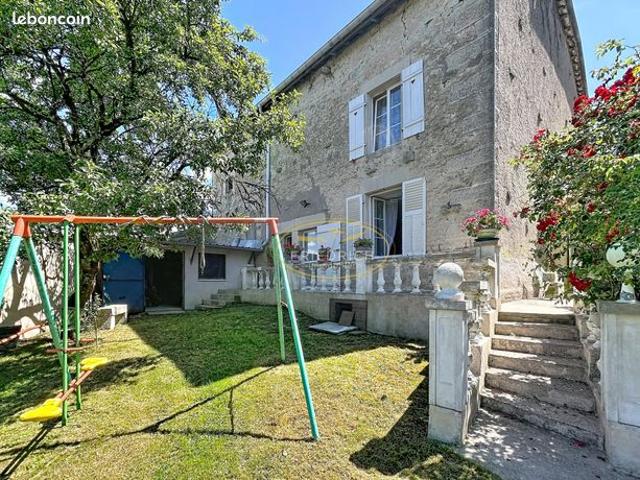 Maison de village 6 pièces 162 m²