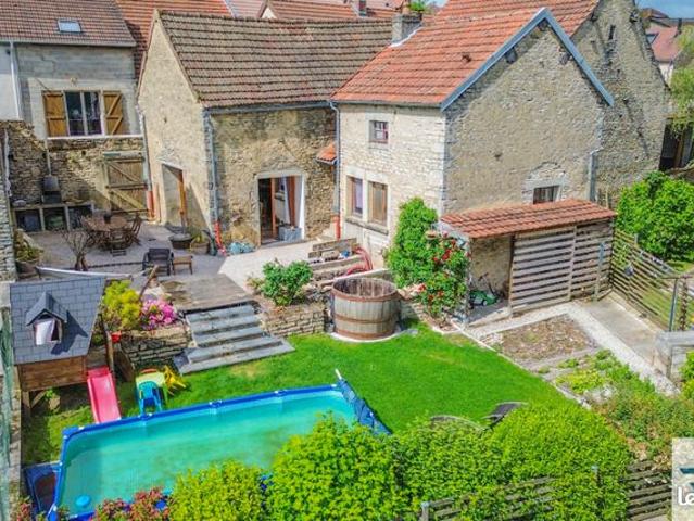 Maison de village 6 pièces 176 m²