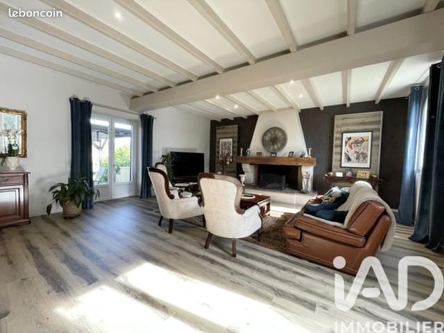 Maison de village 6 pièces 177 m²