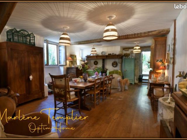 Maison de village 6 pièces 190 m²