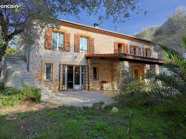Maison de village 6 pièces 194 m²