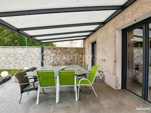 Maison de village 6 pièces 200 m²