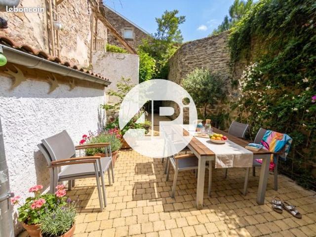 Maison de village 6 pièces 204 m²
