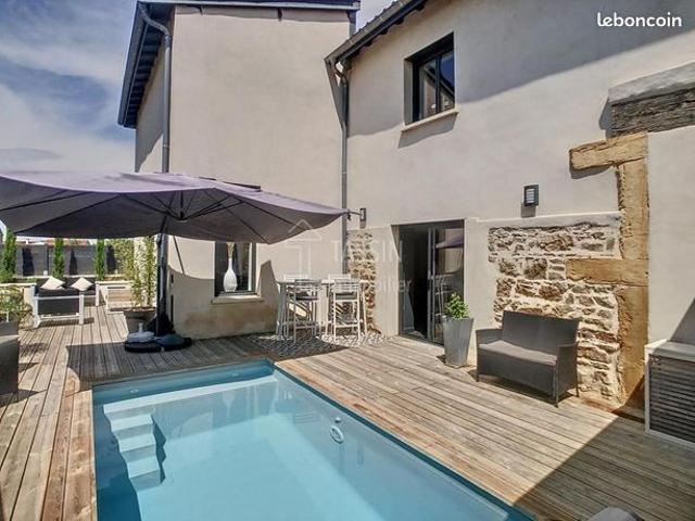 Maison de village 6 pièces 204 m²
