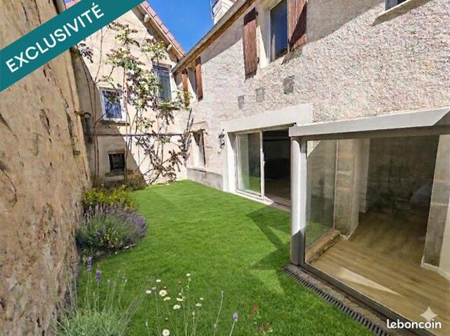 Maison de village 6 pièces 210 m²