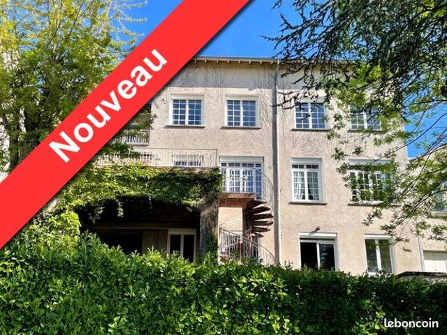 Maison de village 6 pièces 214 m²