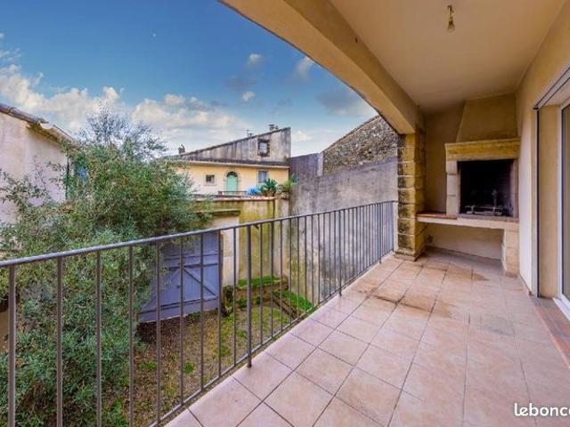 Maison de village 6 pièces 220 m²