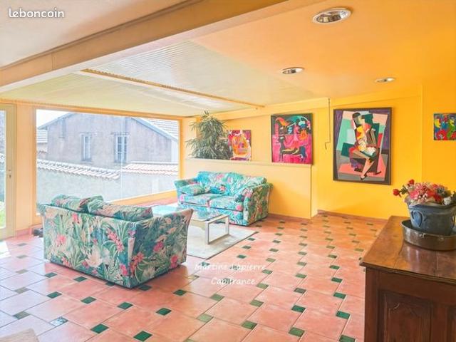 Maison de village 6 pièces 220 m²