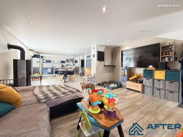 Maison de village 6 pièces 220 m²