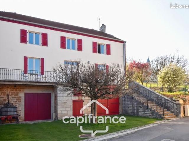 Maison de village 6 pièces 227 m²