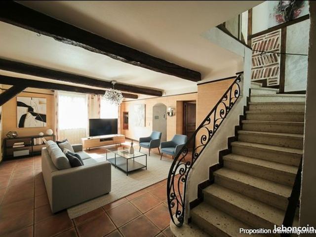 Maison de village 6 pièces 230 m²