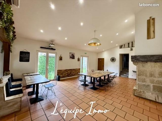 Maison de village 6 pièces 230 m²