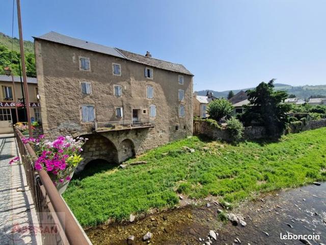 Maison de village 6 pièces 230 m²