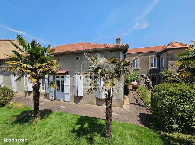 Maison de village 6 pièces 246 m²