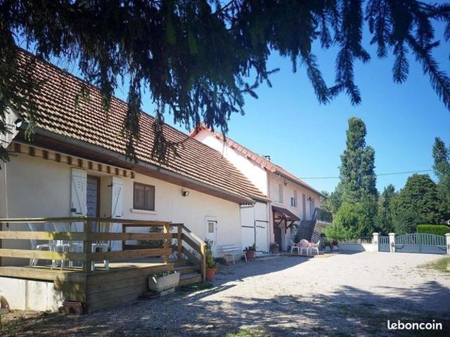 Maison de village 6 pièces 249 m²