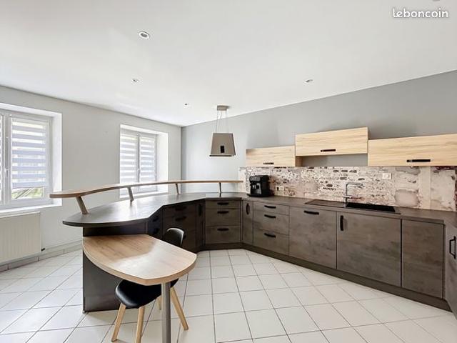 Maison de village 6 pièces 250 m²