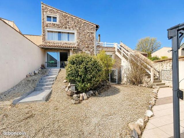 Maison de village 6 pièces 251 m²