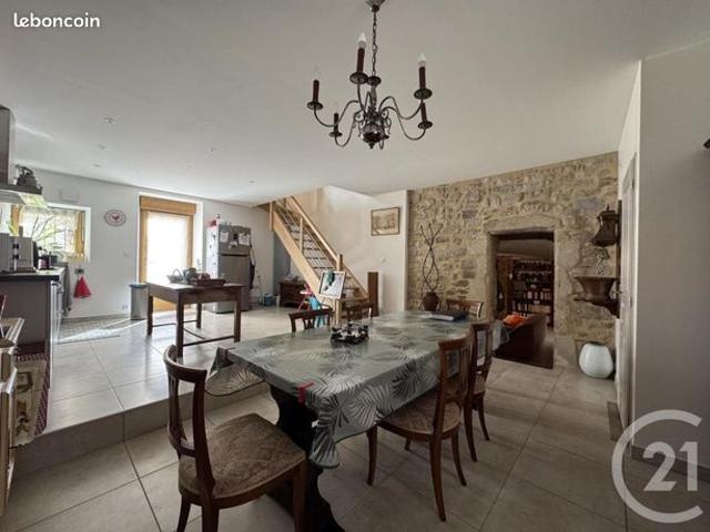 Maison de village 6 pièces 259 m²