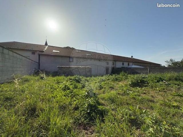 Maison de village 6 pièces 300 m²