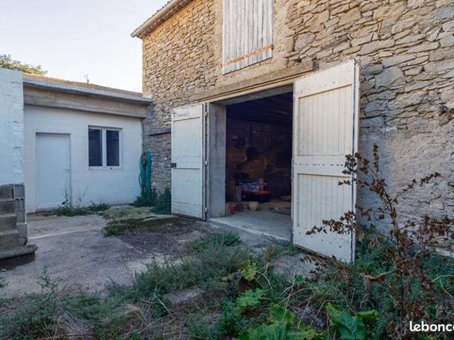 Maison de village 6 pièces 325 m²