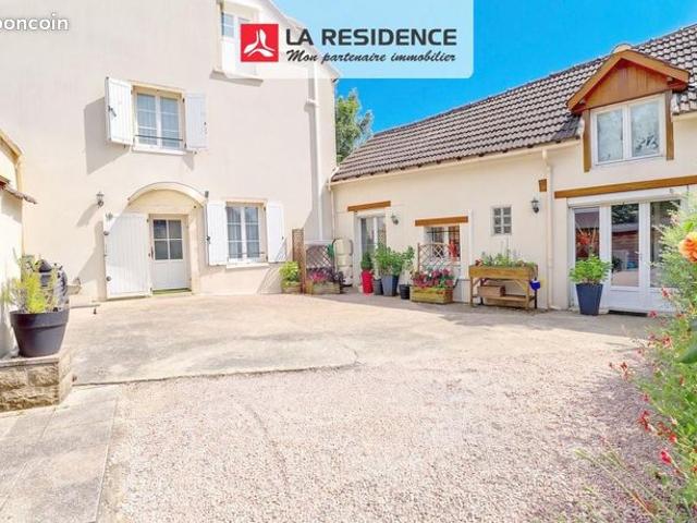 Maison de village 7 pièces 147 m²