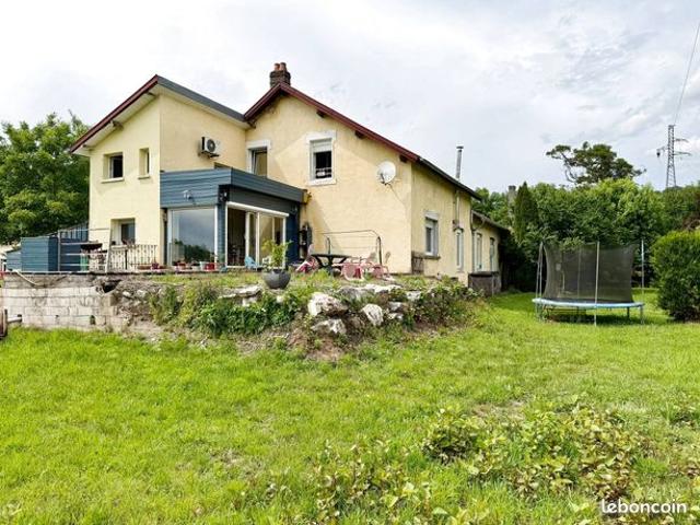 Maison de village 7 pièces 161 m²