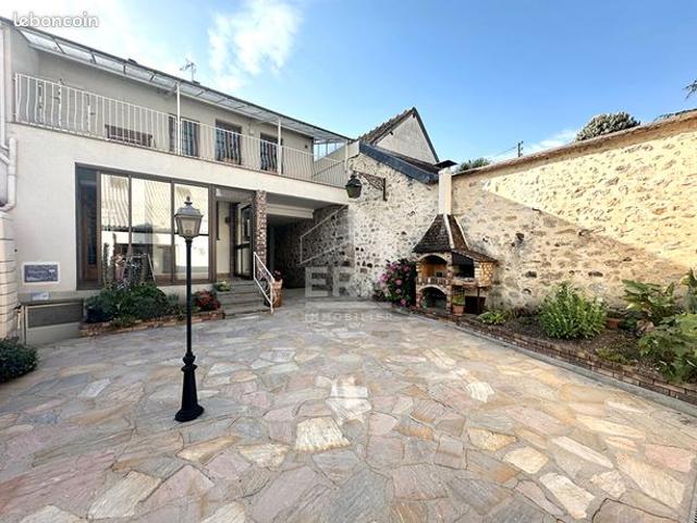 Maison de village 7 pièces 178 m²