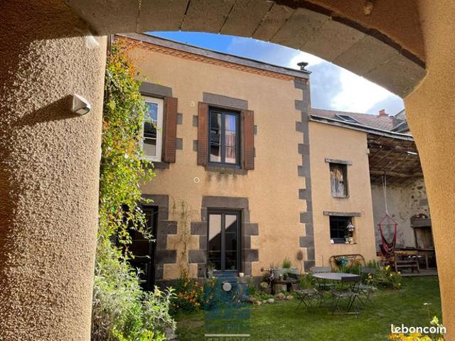 Maison de village 7 pièces 180 m²