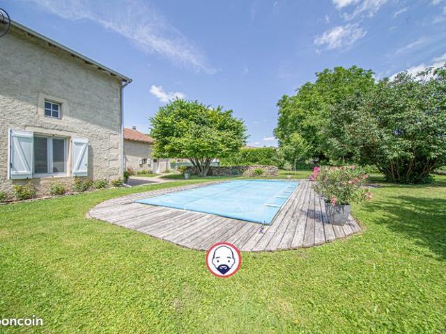 Maison de village 7 pièces 186 m²