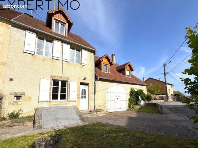 Maison de village 7 pièces 197 m²