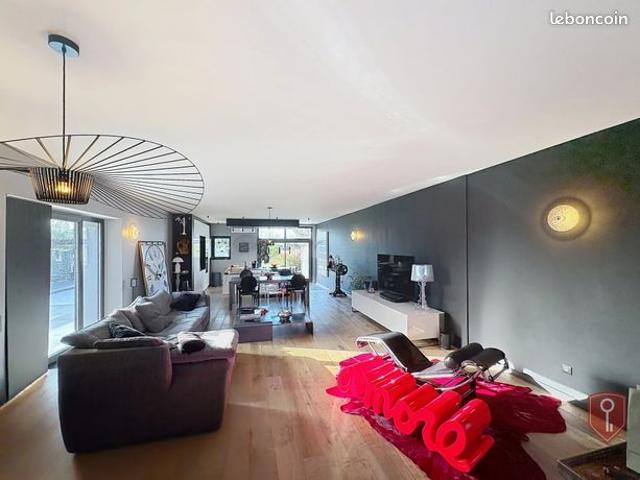 Maison de village 7 pièces 203 m²