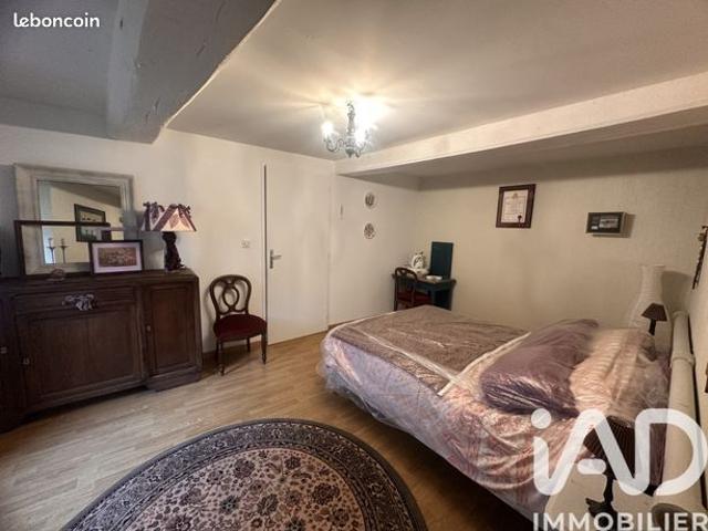 Maison de village 7 pièces 220 m²