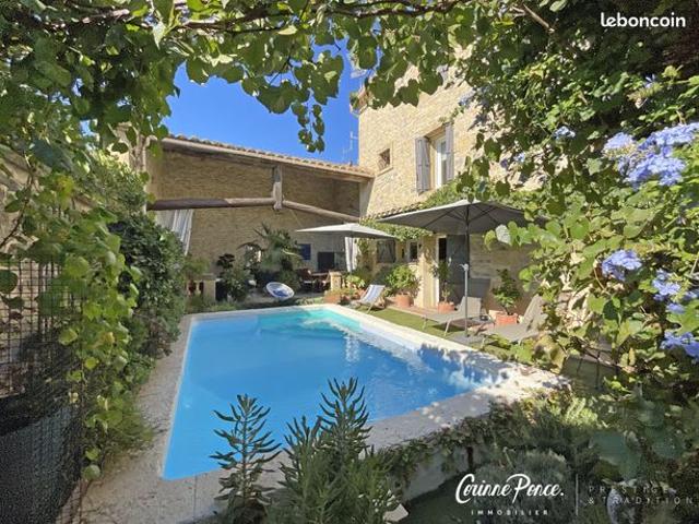 Maison de village 7 pièces 220 m²