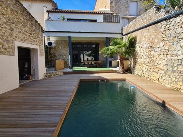 Maison de village 7 pièces 240 m²