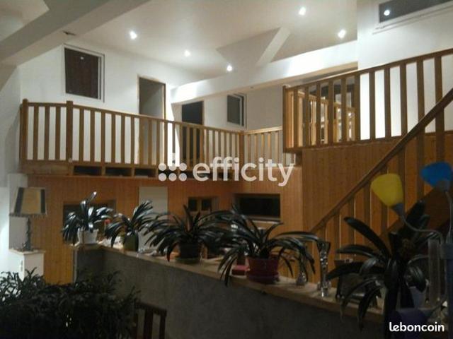 Maison de village 7 pièces 245 m²
