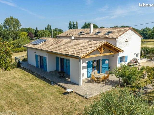 Maison de village 7 pièces 255 m²