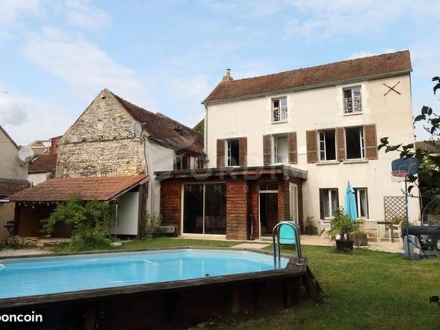 Maison de village 7 pièces 257 m²