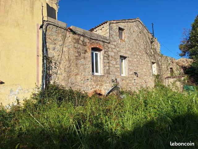 Maison de village 7 pièces 300 m²