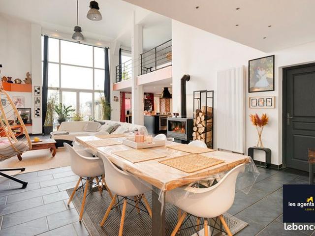 Maison de village 7 pièces 315 m²