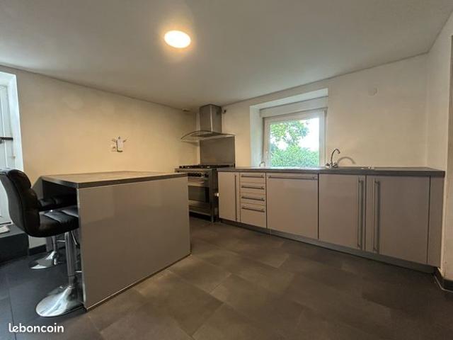 Maison de village 8 pièces 440 m²