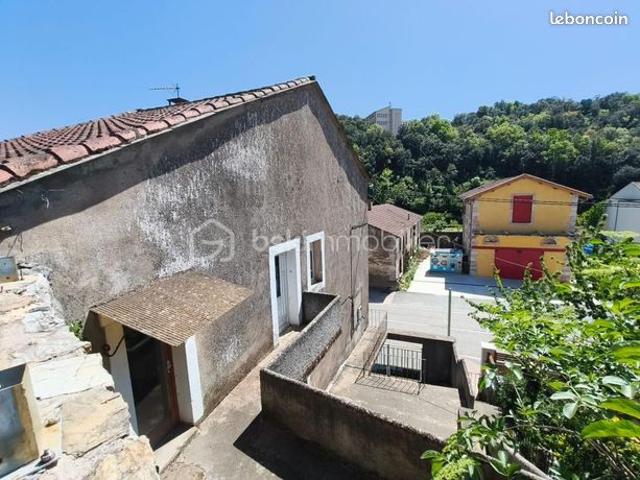 Maison de village 8 pièces 106 m²