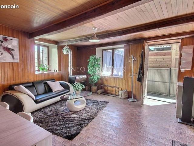 Maison de village 8 pièces 109 m²