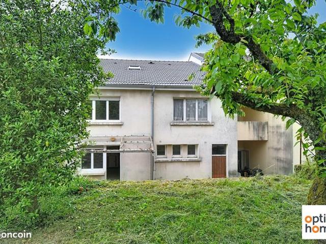 Maison de village 8 pièces 117 m²